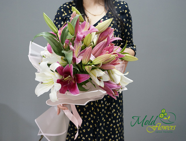Bouquet with lilies ''Summer Breeze'' photo